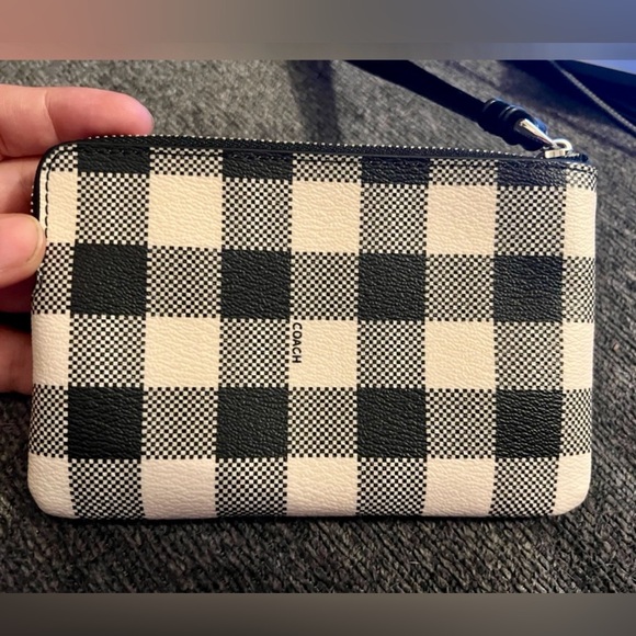 Coach Bundle - Picture 15 of 16